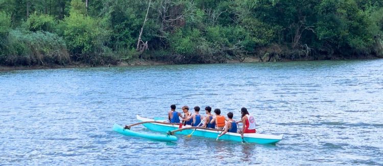 Supernova soleil océan et sensation pirogue hawaienne