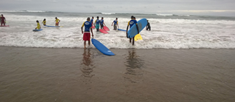 Supernova colonie de vacances surf été ado au pays basque