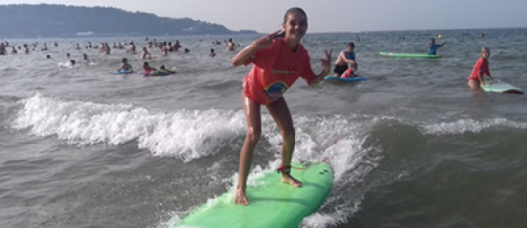 Supernova colonie de vacances cours de surf à Biarritz