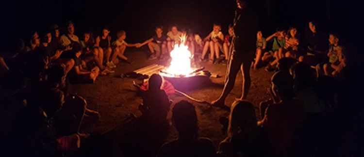 Supernova colonie de vacances veillée colo enfants drome