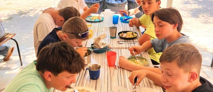 Supernova photo de groupe camp d'escalade ados ardèche