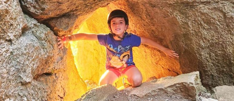 Supernova colonie de vacances enfants autour d'une veillée en ardèche