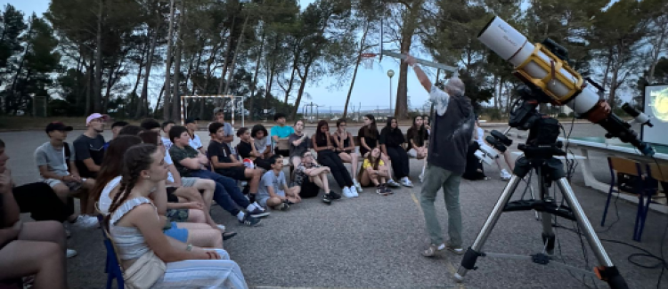 Supernova colonie de vacances ados autour d'un téléscope sud de la france