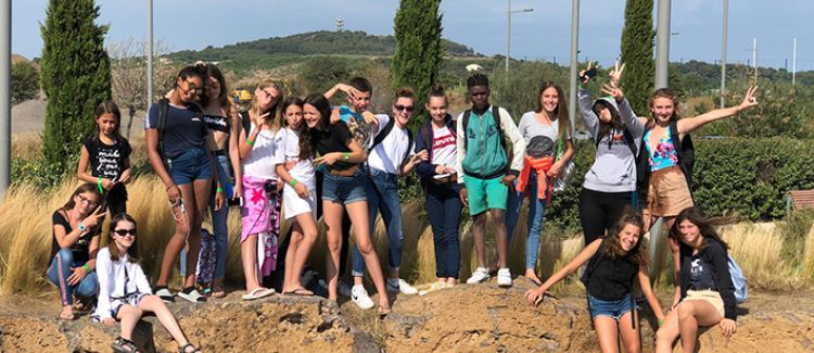 Supernova colonie de vacances photo de groupe ados dans le sud de la france