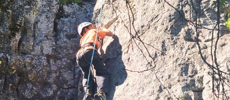Supernova colonie de vacances ados escalade ardèche