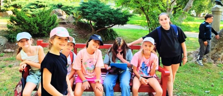 Supernova colonie de vacances gym gymnastique groupe d'enfants stagiaires