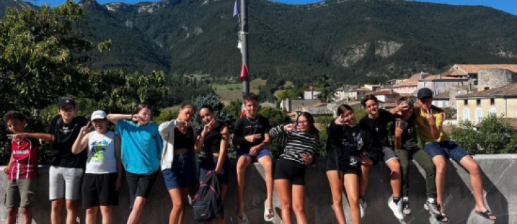 Supernova photo de groupe colonie enfants die