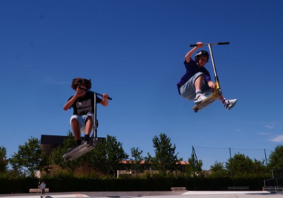 SKATE ROLLER ET TROTTINETTES