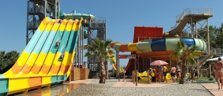 Supernova colonie de vacances toboggan aquatique camping
