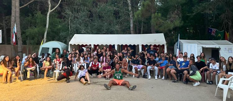 groupe d'ados au camping de port leucate