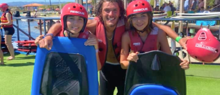 enfants et animateur teleski