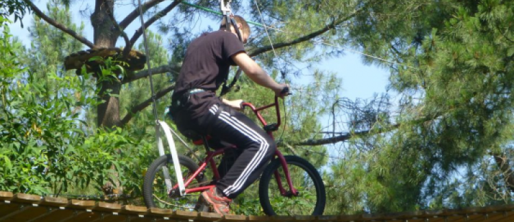 Parcours aventure dans les arbres