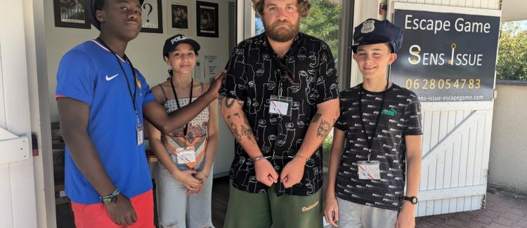 Supernova colonie de vacances adolescents avec animateurs colo