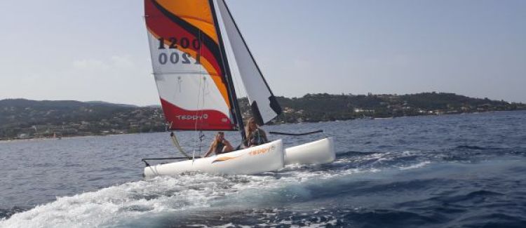 Supernova colonie ados cours de voile en Corse
