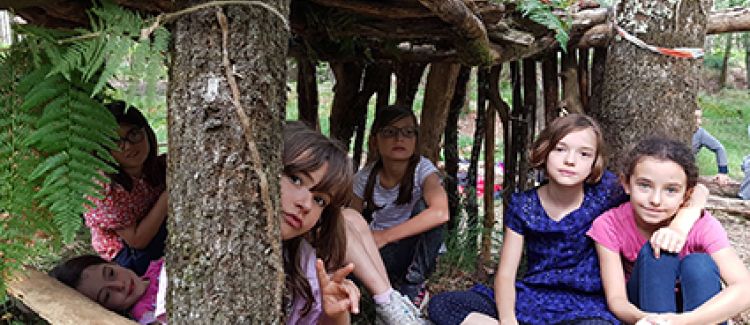 Supernova camp de vacances activité cabane pour les enfants die